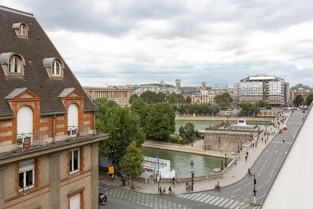 Apartment Dauphine Pont Neuf Paris