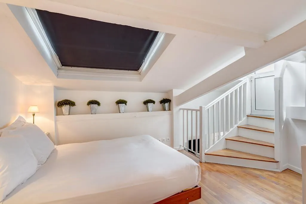 Apartment Dauphine Pont Neuf Paris