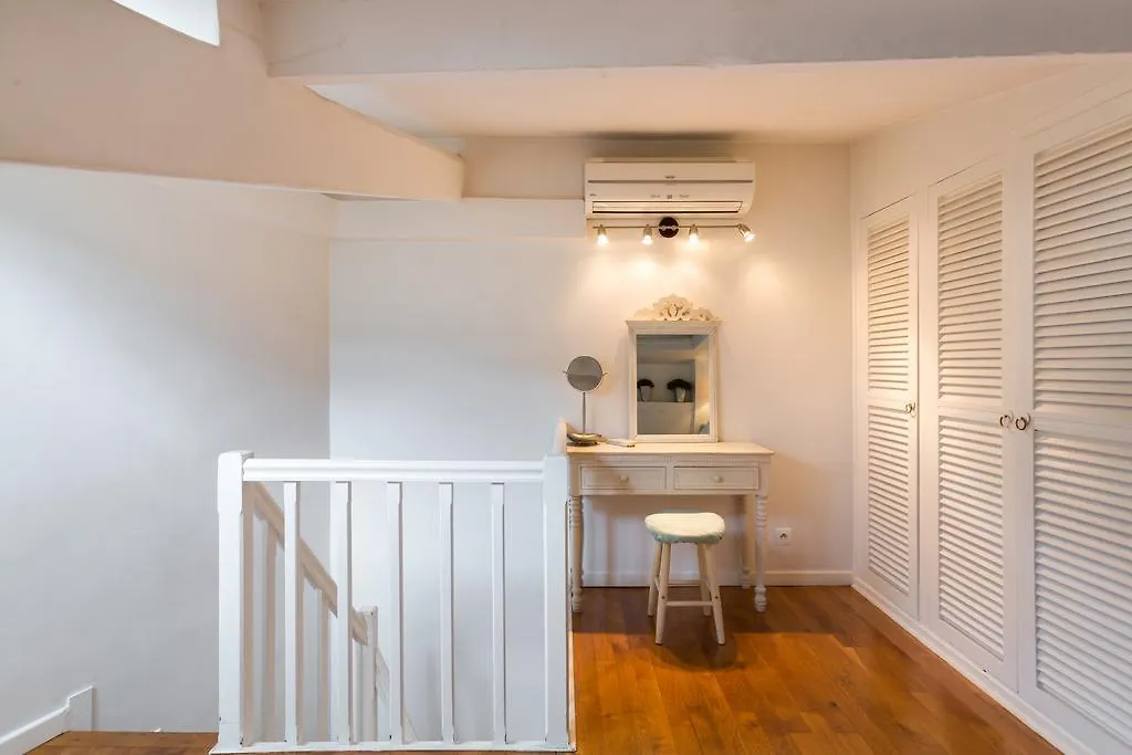 Dauphine Pont Neuf Apartment Paris