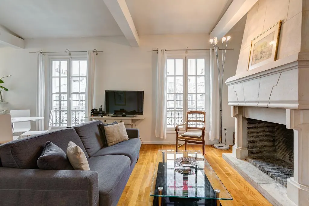 Dauphine Pont Neuf Apartment Paris